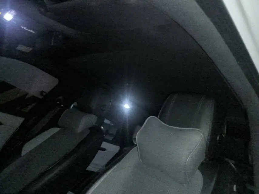 2020 Land Rover Range Rover Evoque 2.0T 249HP L4 9AT,autocango,china used car exporter,china ev exporter,chinese used car exporter,chinese used ev exporter