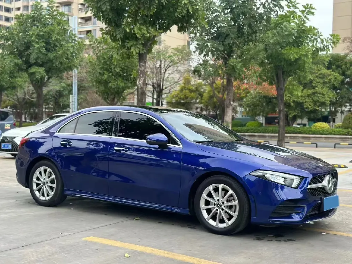 2020 Mercedes-Benz A Class 1.3T 163HP L4 7DCT,autocango,china used car exporter,china ev exporter,chinese used car exporter,chinese used ev exporter