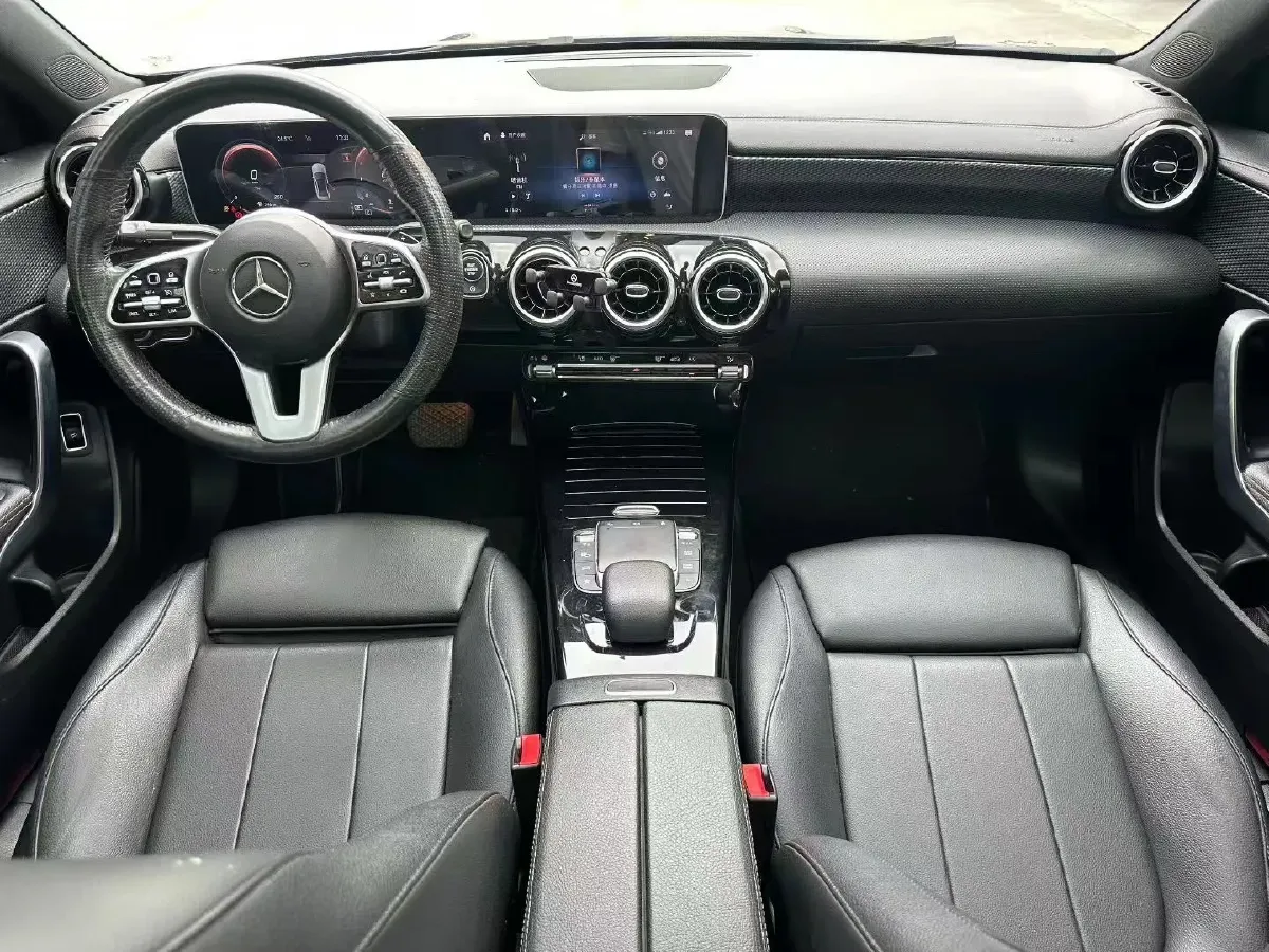 2020 Mercedes-Benz A Class 1.3T 163HP L4 7DCT,autocango,china used car exporter,china ev exporter,chinese used car exporter,chinese used ev exporter