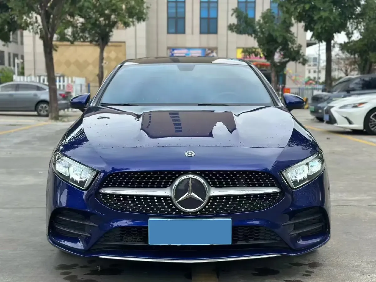 2020 Mercedes-Benz A Class 1.3T 163HP L4 7DCT,autocango,china used car exporter,china ev exporter,chinese used car exporter,chinese used ev exporter