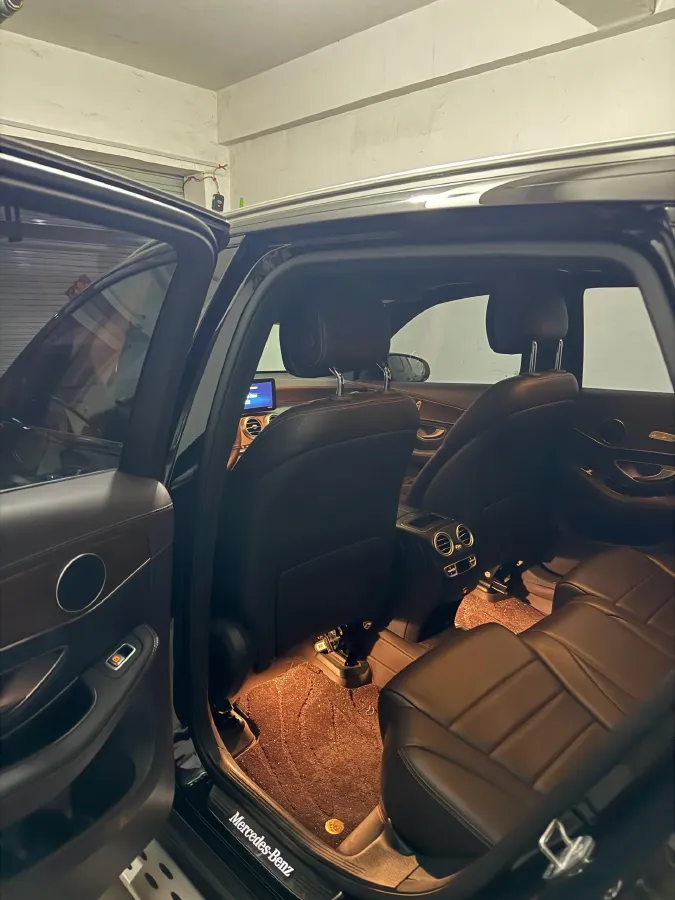 2022 Mercedes-Benz GLC Class 2.0T 258HP L4 9AT,autocango,china used car exporter,china ev exporter,chinese used car exporter,chinese used ev exporter