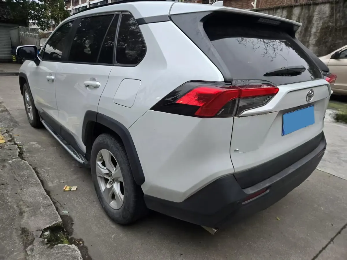 2022 Toyota RAV4 2.0L 171HP L4 CVT,autocango,china used car exporter,china ev exporter,chinese used car exporter,chinese used ev exporter