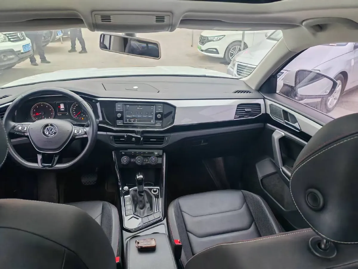 2019 Jeep Cherokee 2.0T 234HP L4 9AT,autocango,china used car exporter,china ev exporter,chinese used car exporter,chinese used ev exporter