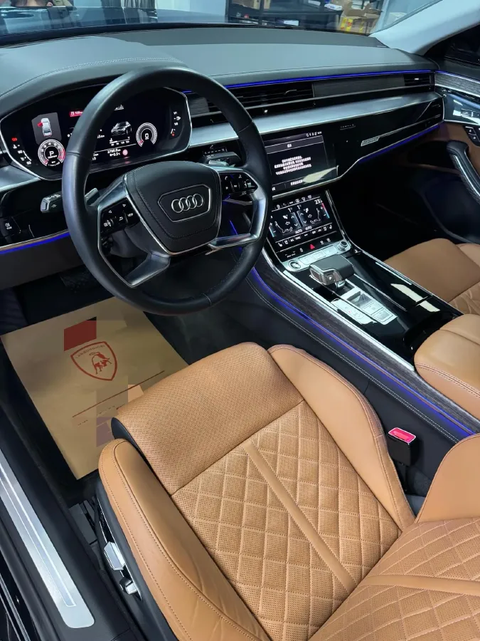 2024 Audi A8 3.0T 340HP V6 8AT,autocango,china used car exporter,china ev exporter,chinese used car exporter,chinese used ev exporter