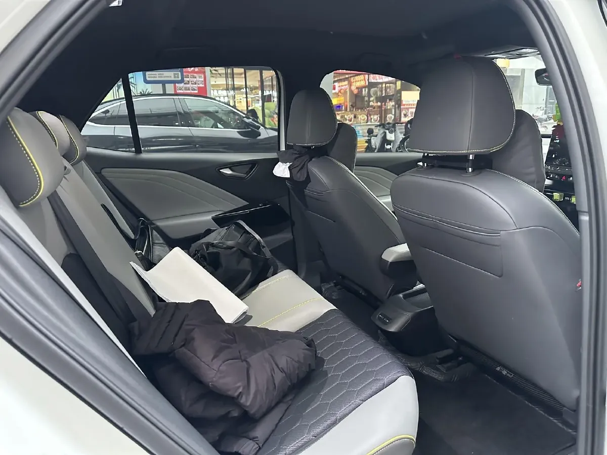 2024 Volkswagen ID.3 BEV 52.8KWH,autocango,china used car exporter,china ev exporter,chinese used car exporter,chinese used ev exporter