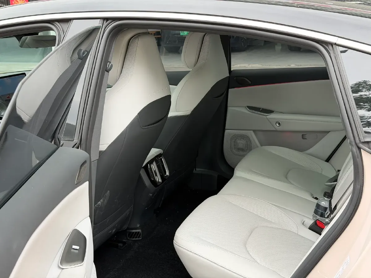 2025 ARCFOX αS5 BEV,autocango,china used car exporter,china ev exporter,chinese used car exporter,chinese used ev exporter