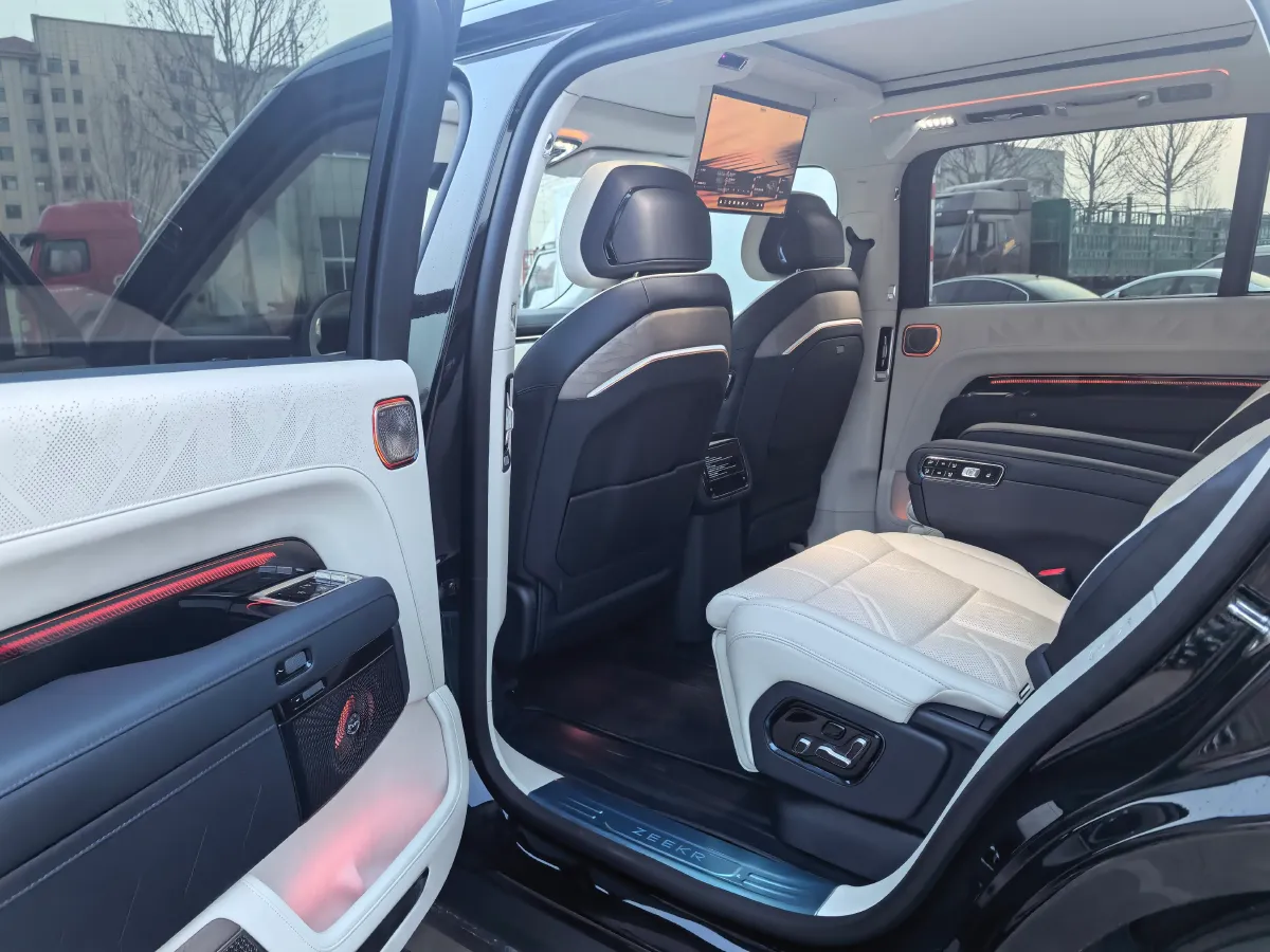 2025 Zeekr 9X 2.0T 279HP L4 1DHT PHEV,autocango,china used car exporter,china ev exporter,chinese used car exporter,chinese used ev exporter