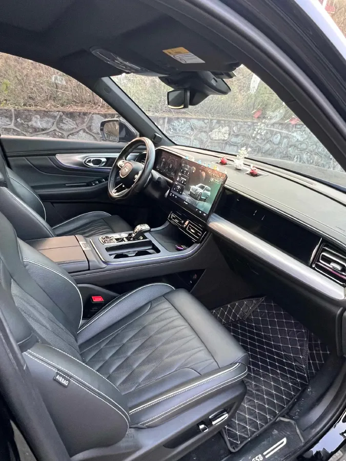 2022 GAC Trumpchi GS8 2.0T 252HP L4 8AT,autocango,china used car exporter,china ev exporter,chinese used car exporter,chinese used ev exporter