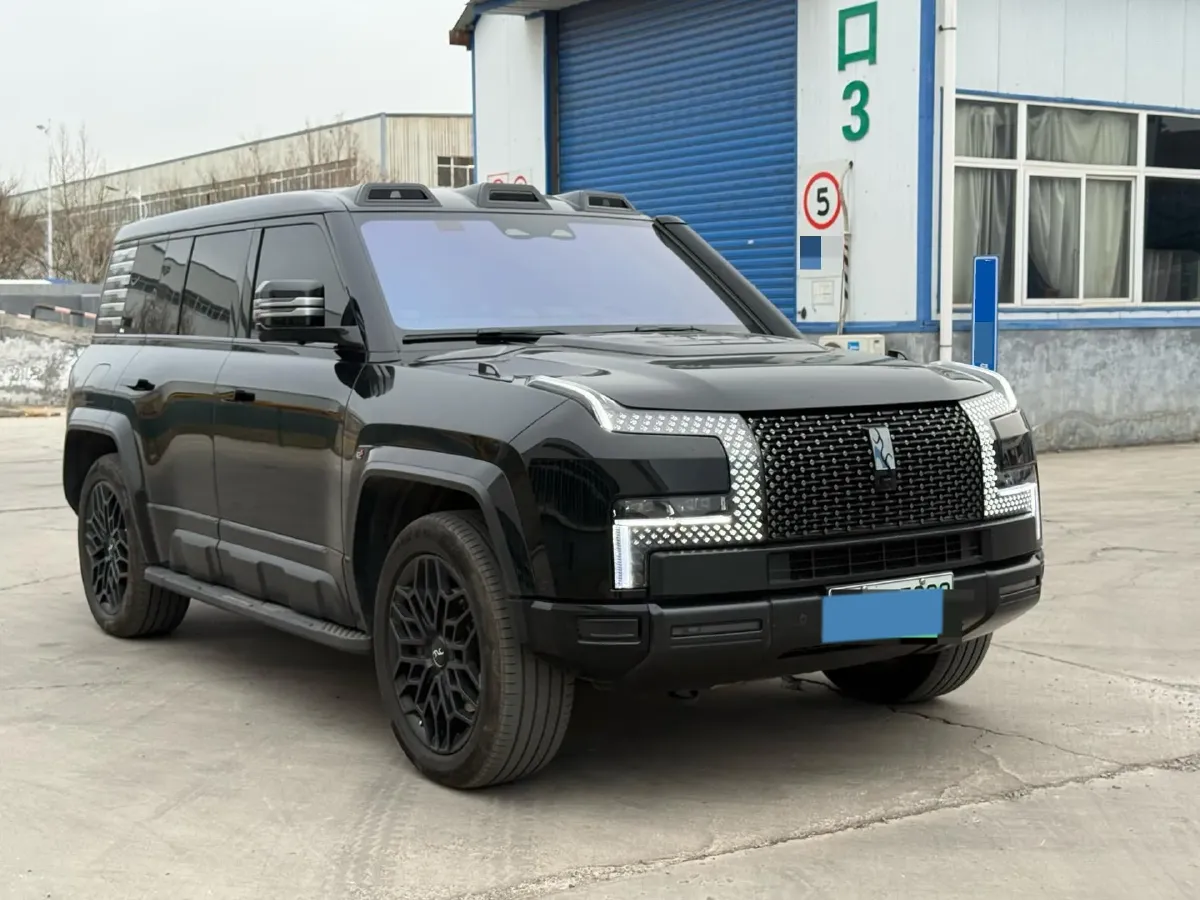 2024 YangWang U8 2.0T 272HP L4 REEV 49.05KWH,autocango,china used car exporter,china ev exporter,chinese used car exporter,chinese used ev exporter