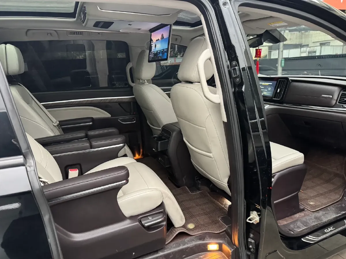 2021 GAC Trumpchi M8 2.0T 252HP L4 8AT,autocango,china used car exporter,china ev exporter,chinese used car exporter,chinese used ev exporter