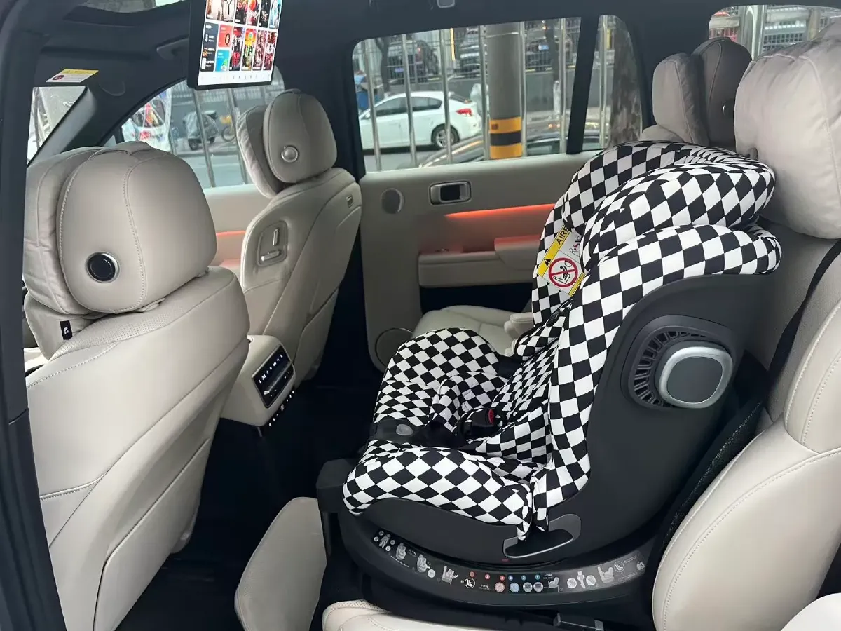 2022 Li L9 Range Extended 154HP REEV 42.6KWH,autocango,china used car exporter,china ev exporter,chinese used car exporter,chinese used ev exporter