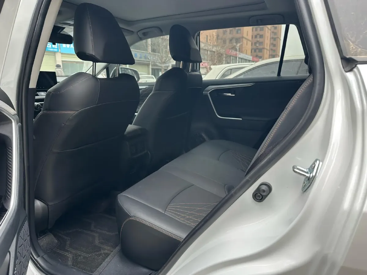 2024 Toyota RAV4 2.0L 171HP L4 CVT,autocango,china used car exporter,china ev exporter,chinese used car exporter,chinese used ev exporter