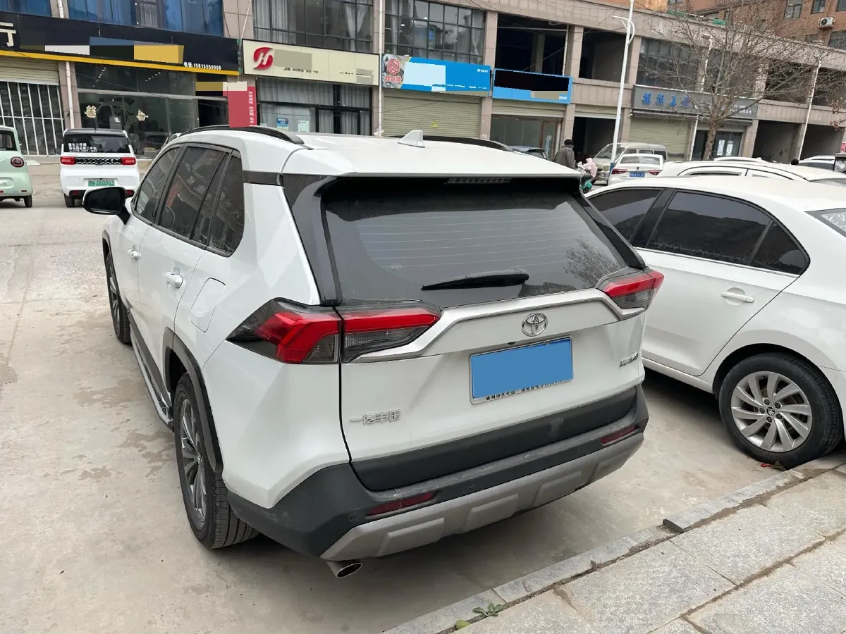 2024 Toyota RAV4 2.0L 171HP L4 CVT,autocango,china used car exporter,china ev exporter,chinese used car exporter,chinese used ev exporter