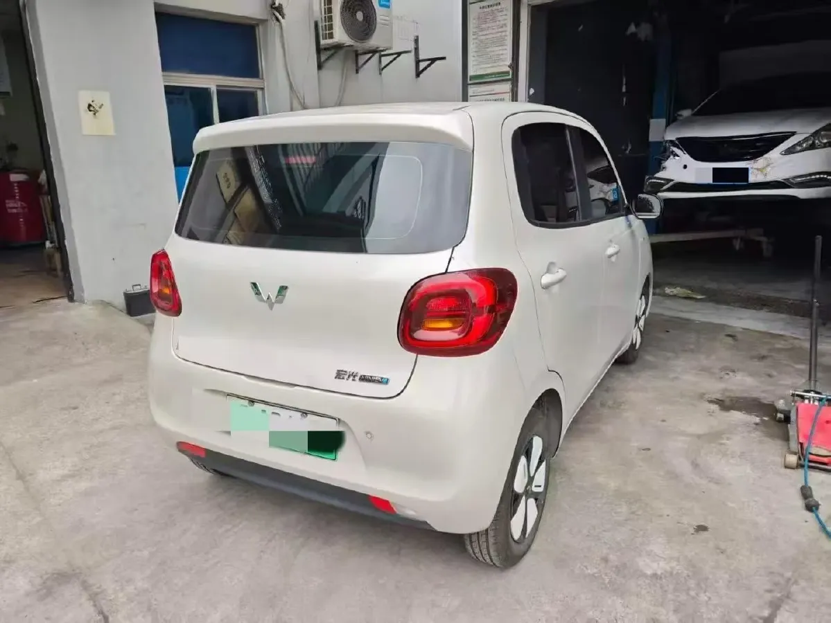 2025 WuLing HongGuang MINI EV BEV 16.2KWH,autocango,china used car exporter,china ev exporter,chinese used car exporter,chinese used ev exporter