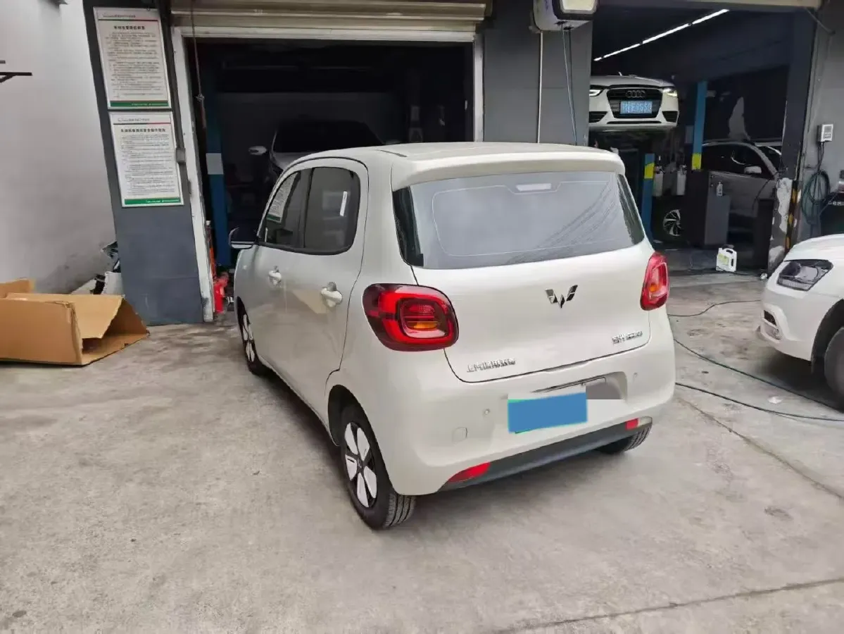 2025 WuLing HongGuang MINI EV BEV 16.2KWH,autocango,china used car exporter,china ev exporter,chinese used car exporter,chinese used ev exporter