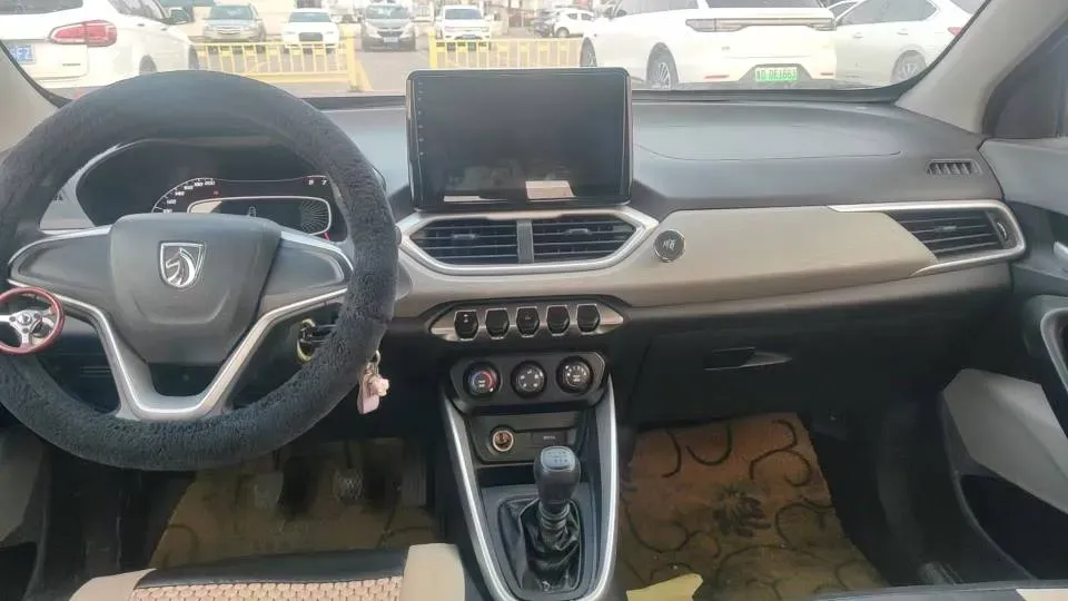 2017 BaoJun 510 1.5L 112HP L4 6MT,autocango,china used car exporter,china ev exporter,chinese used car exporter,chinese used ev exporter