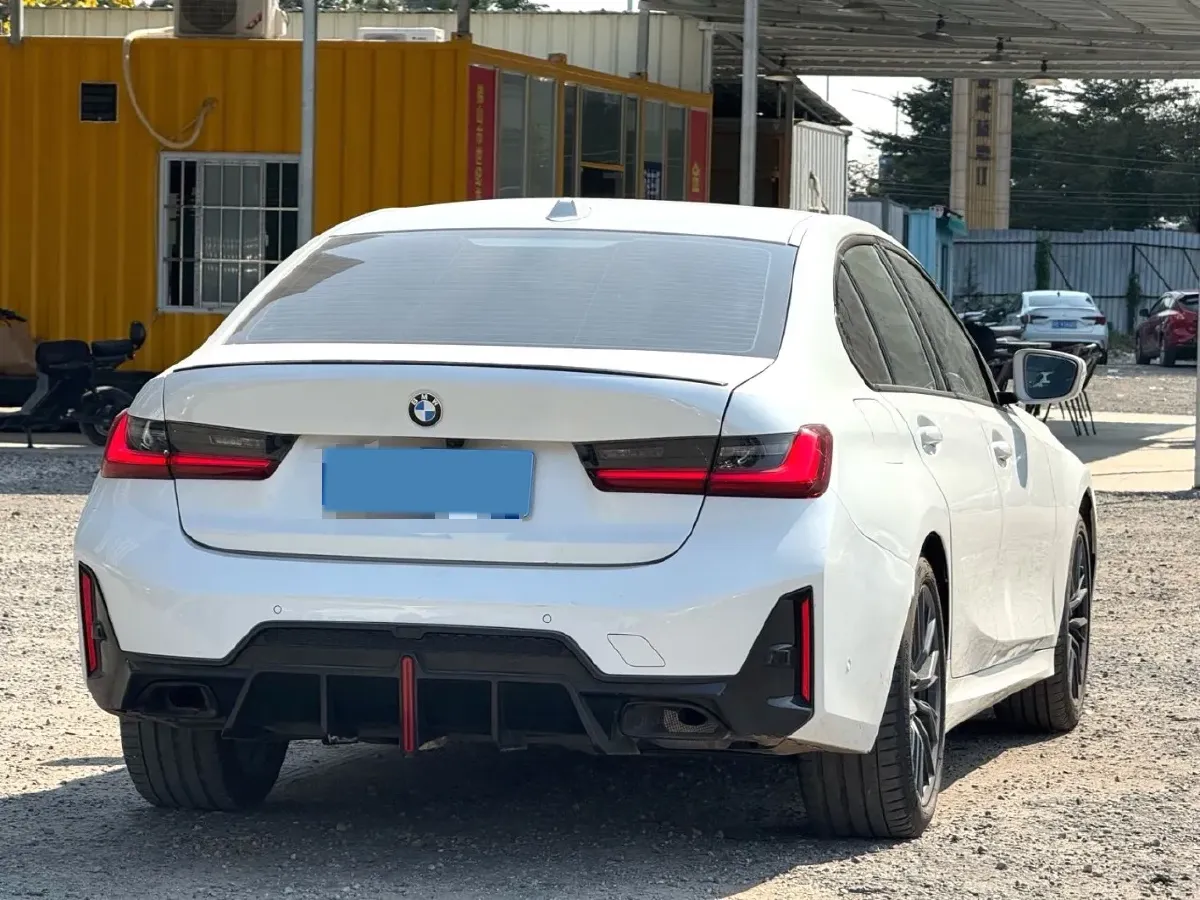 2024 BMW 3 Series 2.0T 184HP L4 8AT,autocango,china used car exporter,china ev exporter,chinese used car exporter,chinese used ev exporter