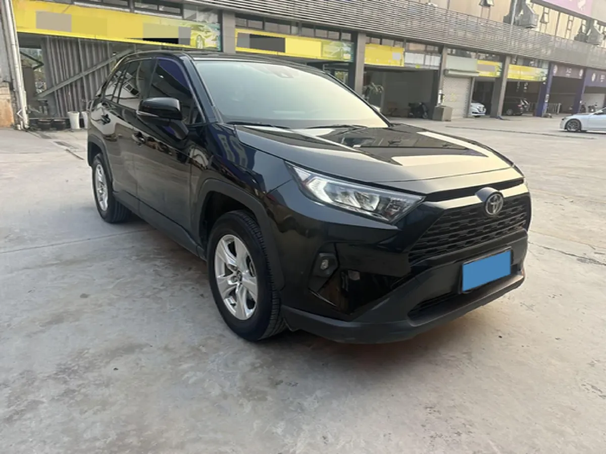 2023 Toyota RAV4 2.0L 171HP L4 CVT,autocango,china used car exporter,china ev exporter,chinese used car exporter,chinese used ev exporter