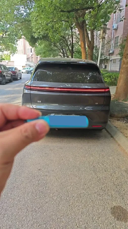 2025 Li L6 Range Extended 154HP L4 REEV,autocango,china used car exporter,china ev exporter,chinese used car exporter,chinese used ev exporter