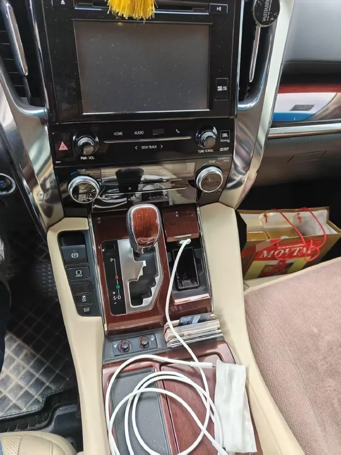 2015 Toyota Alphard 3.5L 275HP V6 6AT,autocango,china used car exporter,china ev exporter,chinese used car exporter,chinese used ev exporter