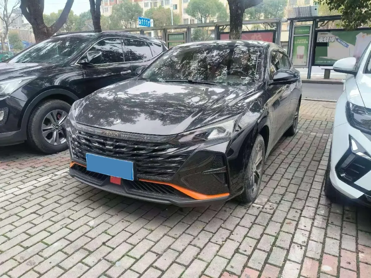 2023 DongFeng Aeolus YiXuan 1.5L 125HP L4 6DCT,autocango,china used car exporter,china ev exporter,chinese used car exporter,chinese used ev exporter