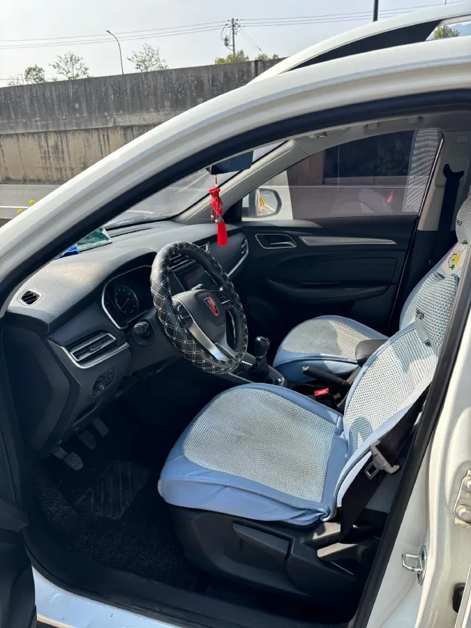 2020 Roewe RX3 1.6L 125HP L4 5MT,autocango,china used car exporter,china ev exporter,chinese used car exporter,chinese used ev exporter