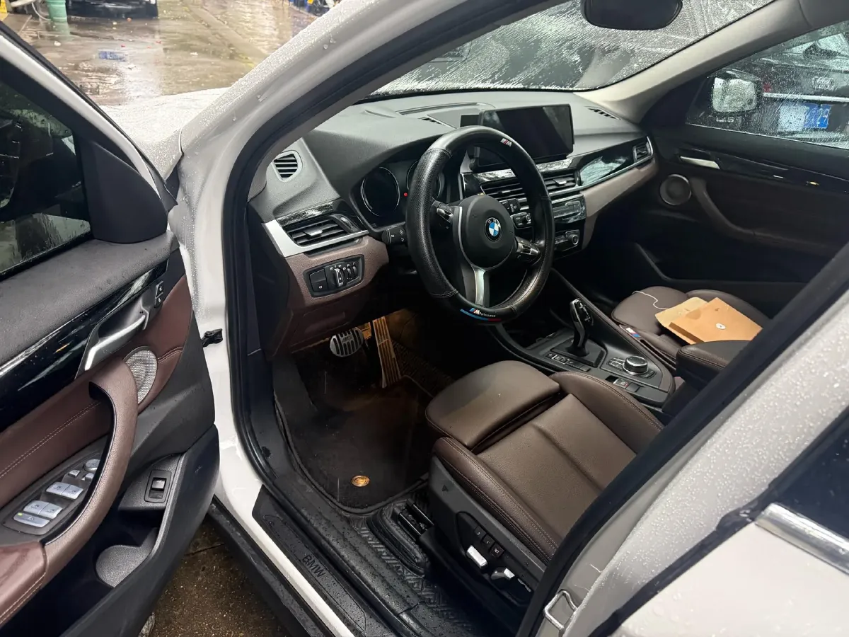 2022 BMW X1 2.0T 192HP L4 7DCT,autocango,china used car exporter,china ev exporter,chinese used car exporter,chinese used ev exporter