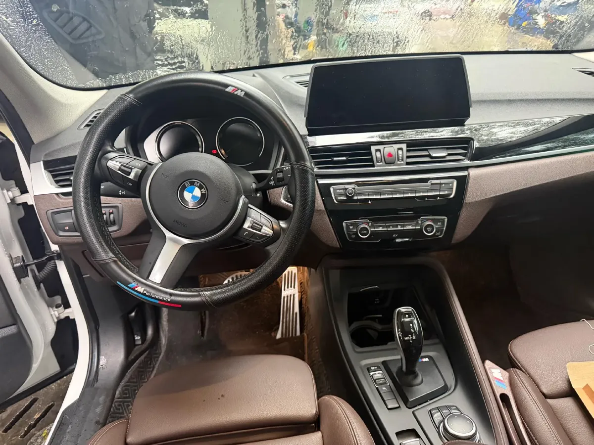 2022 BMW X1 2.0T 192HP L4 7DCT,autocango,china used car exporter,china ev exporter,chinese used car exporter,chinese used ev exporter