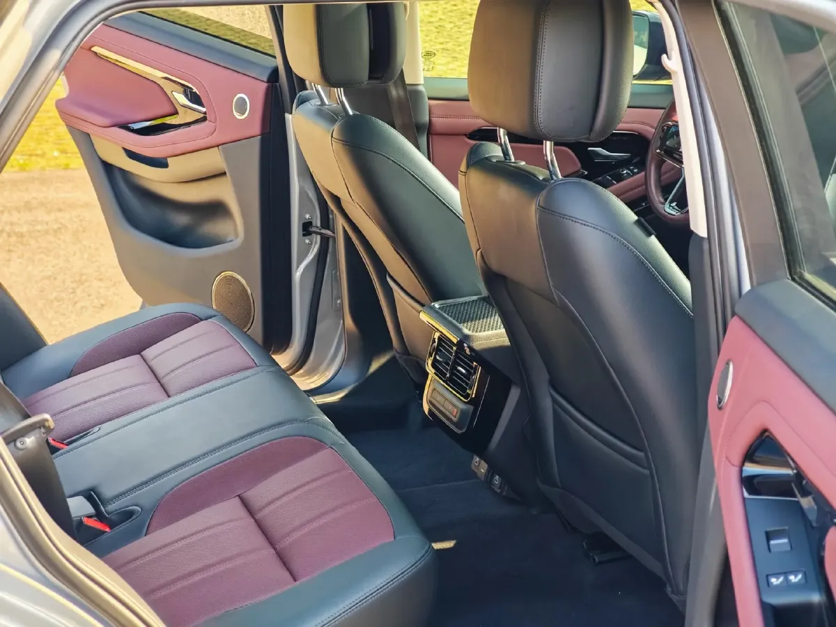 2024 Land Rover Range Rover Evoque 2.0T 249HP L4 9AT,autocango,china used car exporter,china ev exporter,chinese used car exporter,chinese used ev exporter