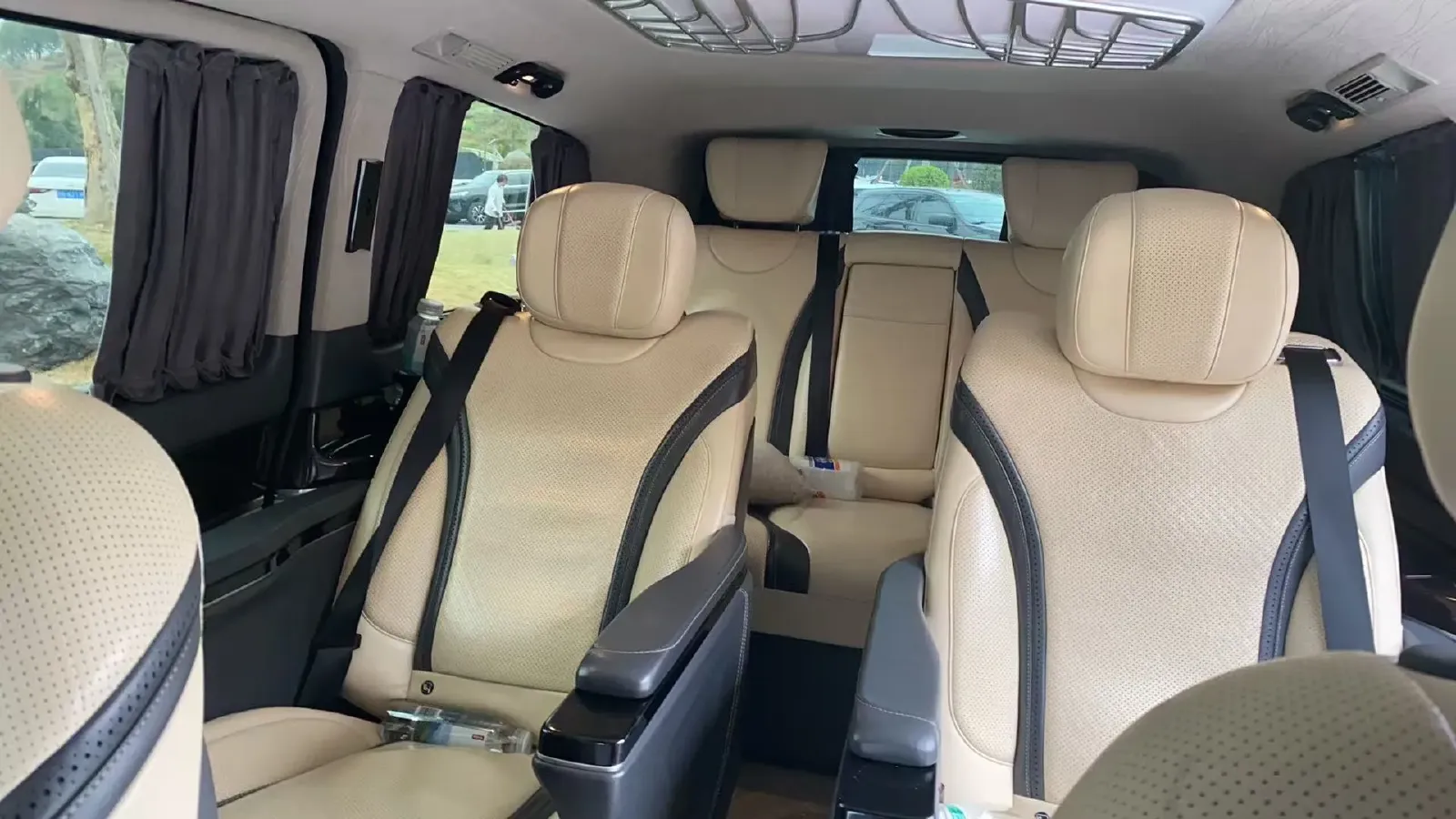 2020 Mercedes-Benz V Class 2.0T 211HP L4 9AT,autocango,china used car exporter,china ev exporter,chinese used car exporter,chinese used ev exporter