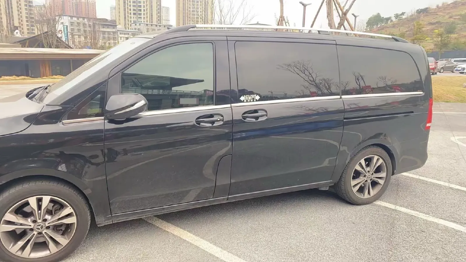 2020 Mercedes-Benz V Class 2.0T 211HP L4 9AT,autocango,china used car exporter,china ev exporter,chinese used car exporter,chinese used ev exporter