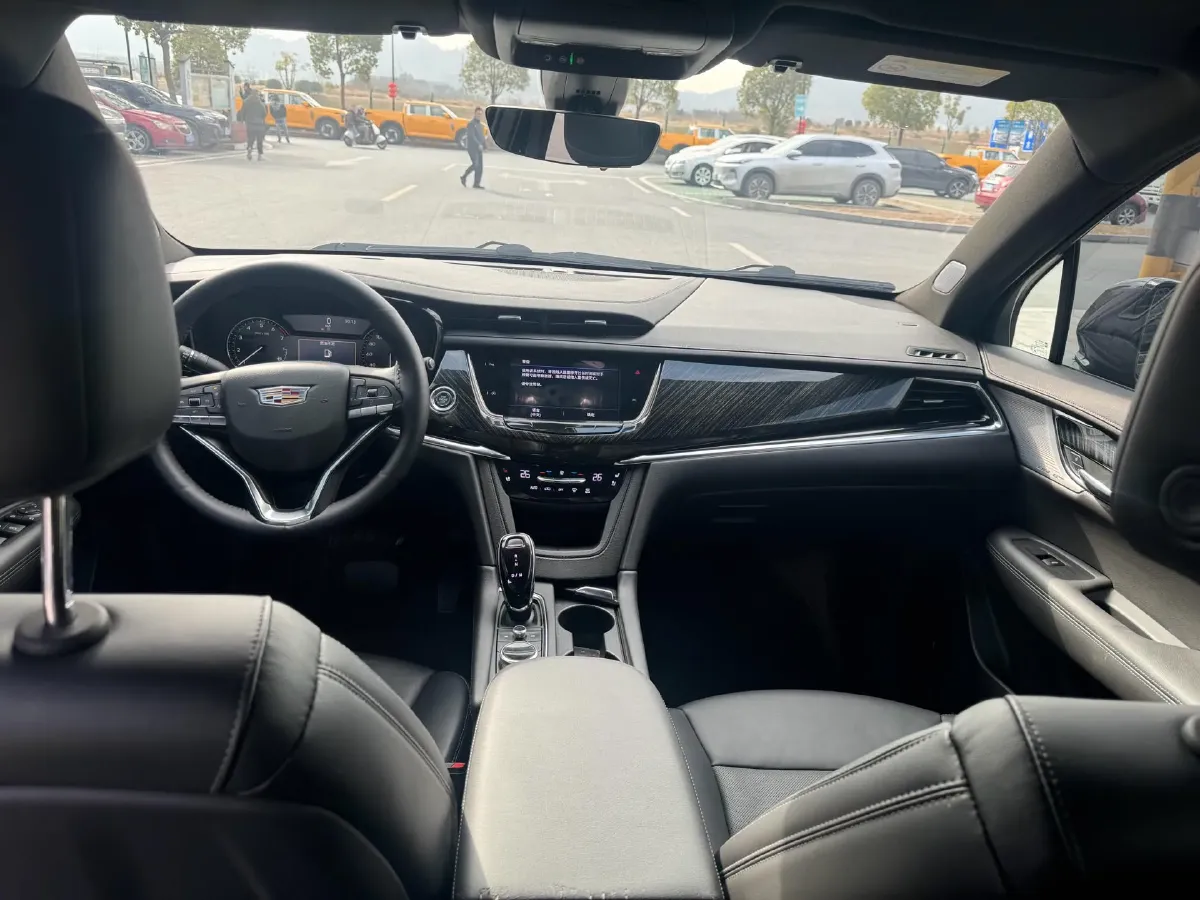 2021 Cadillac XT6 2.0T 237HP L4 9AT,autocango,china used car exporter,china ev exporter,chinese used car exporter,chinese used ev exporter