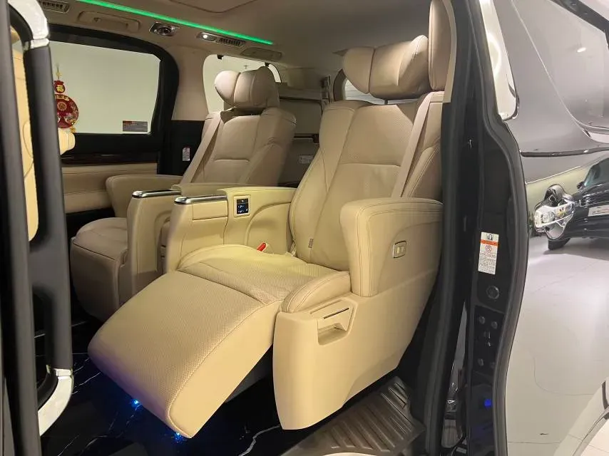 2020 Toyota Alphard 2.5L 117HP L4 E-CVT Hybrid,autocango,china used car exporter,china ev exporter,chinese used car exporter,chinese used ev exporter