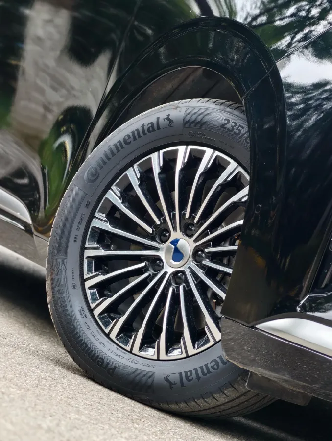 2022 Jaguar XFL 2.0T 250HP L4 8AT,autocango,china used car exporter,china ev exporter,chinese used car exporter,chinese used ev exporter