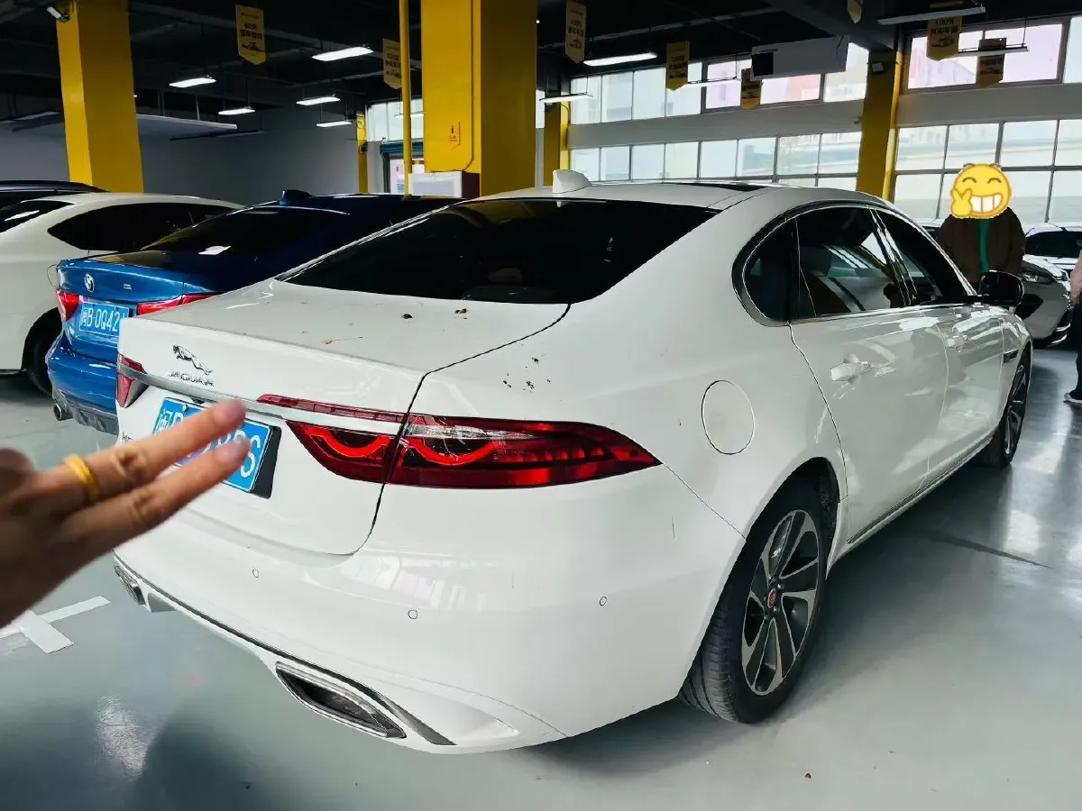 2023 Jaguar XFL 2.0T 200HP L4 8AT,autocango,china used car exporter,china ev exporter,chinese used car exporter,chinese used ev exporter