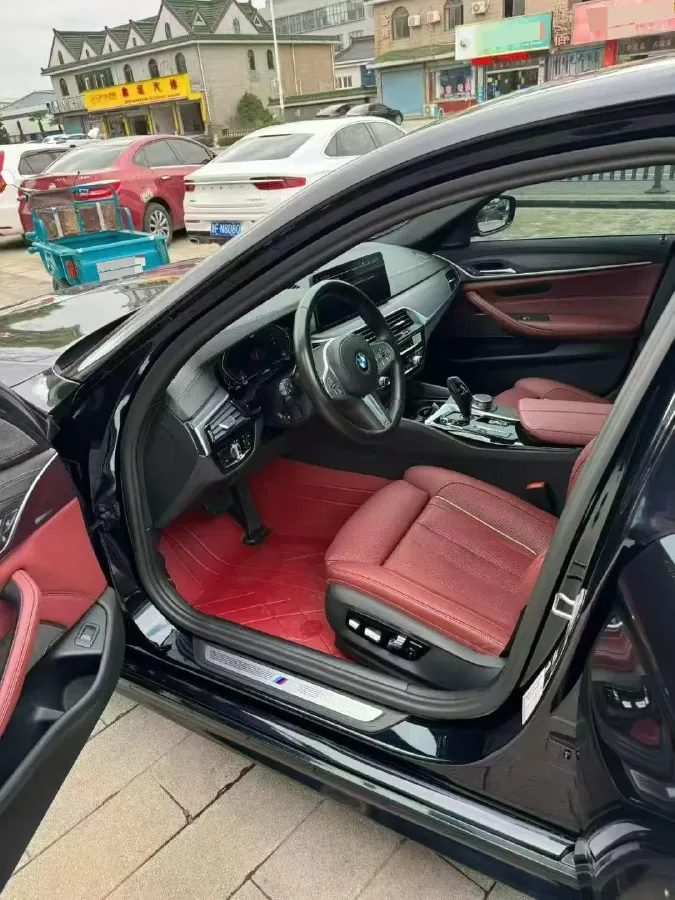 2023 BMW 5 Series 2.0T 245HP L4 8AT,autocango,china used car exporter,china ev exporter,chinese used car exporter,chinese used ev exporter
