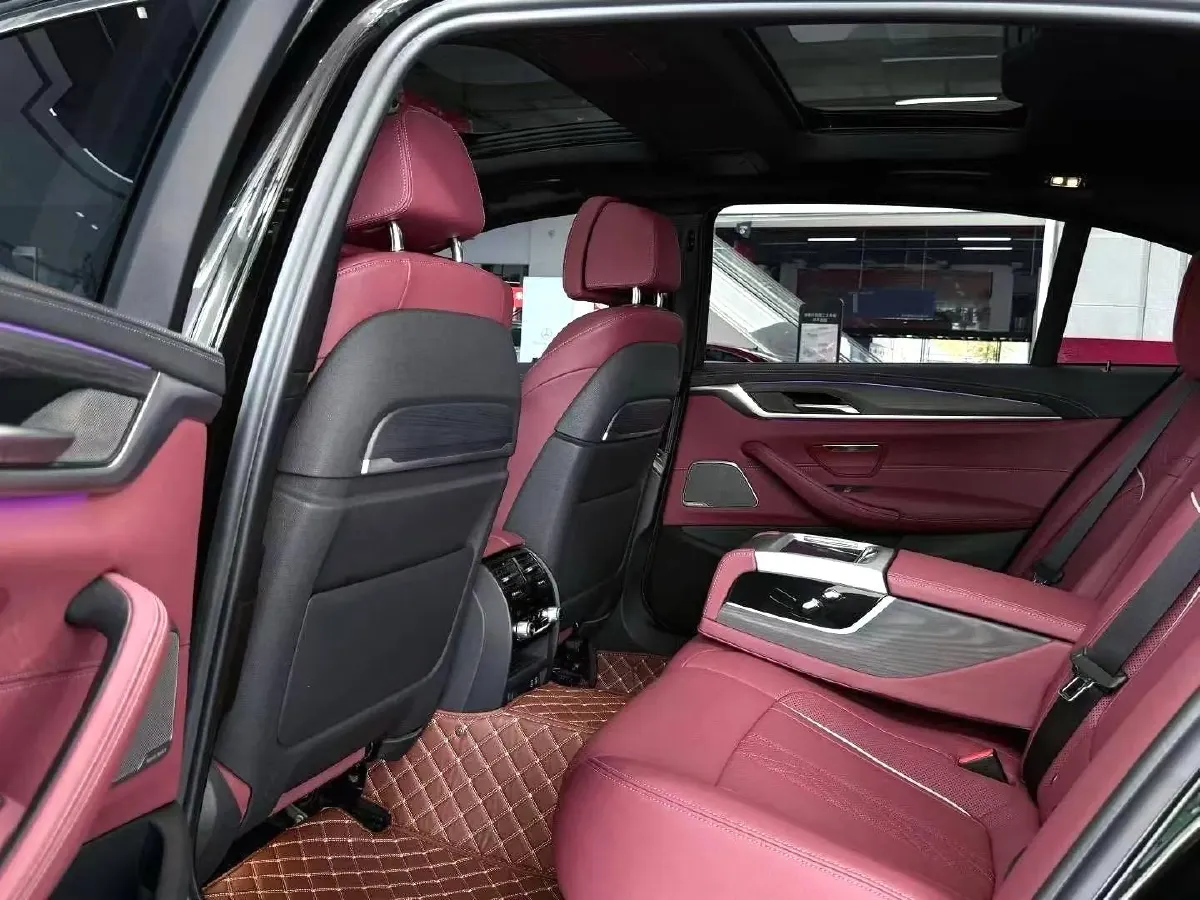 2021 BMW 5 Series 2.0T 252HP L4 8AT,autocango,china used car exporter,china ev exporter,chinese used car exporter,chinese used ev exporter