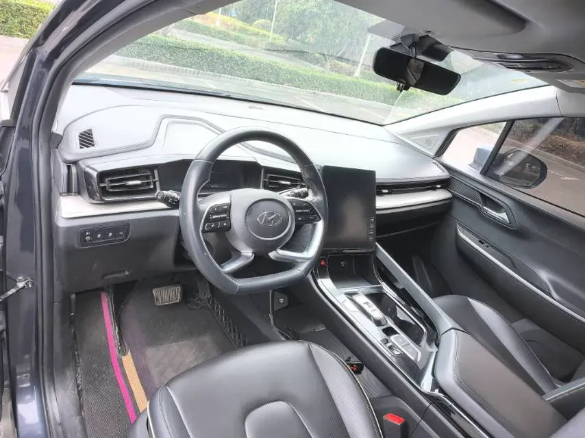 2021 Hyundai Custo 1.5T 170HP L4 8AT,autocango,china used car exporter,china ev exporter,chinese used car exporter,chinese used ev exporter