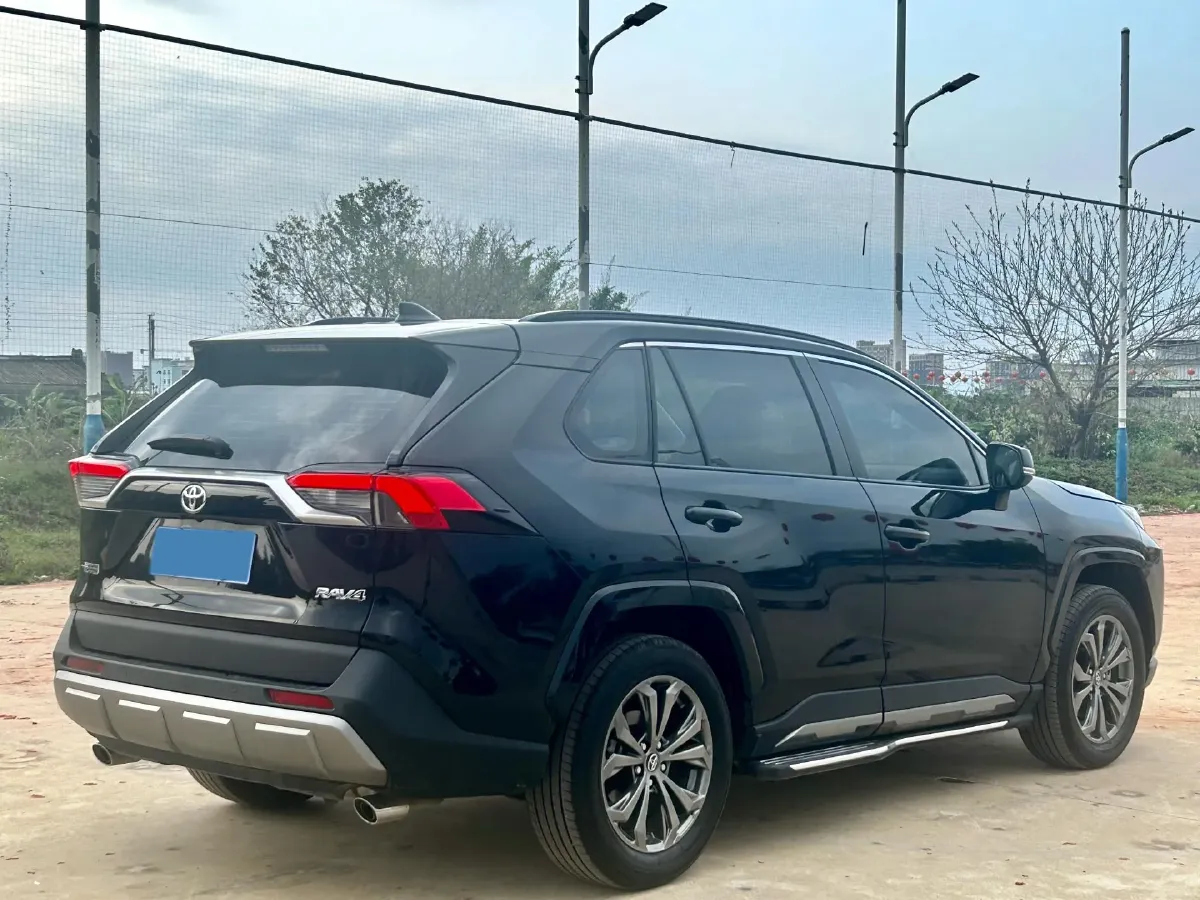 2024 Toyota RAV4 2.0L 171HP L4 CVT,autocango,china used car exporter,china ev exporter,chinese used car exporter,chinese used ev exporter