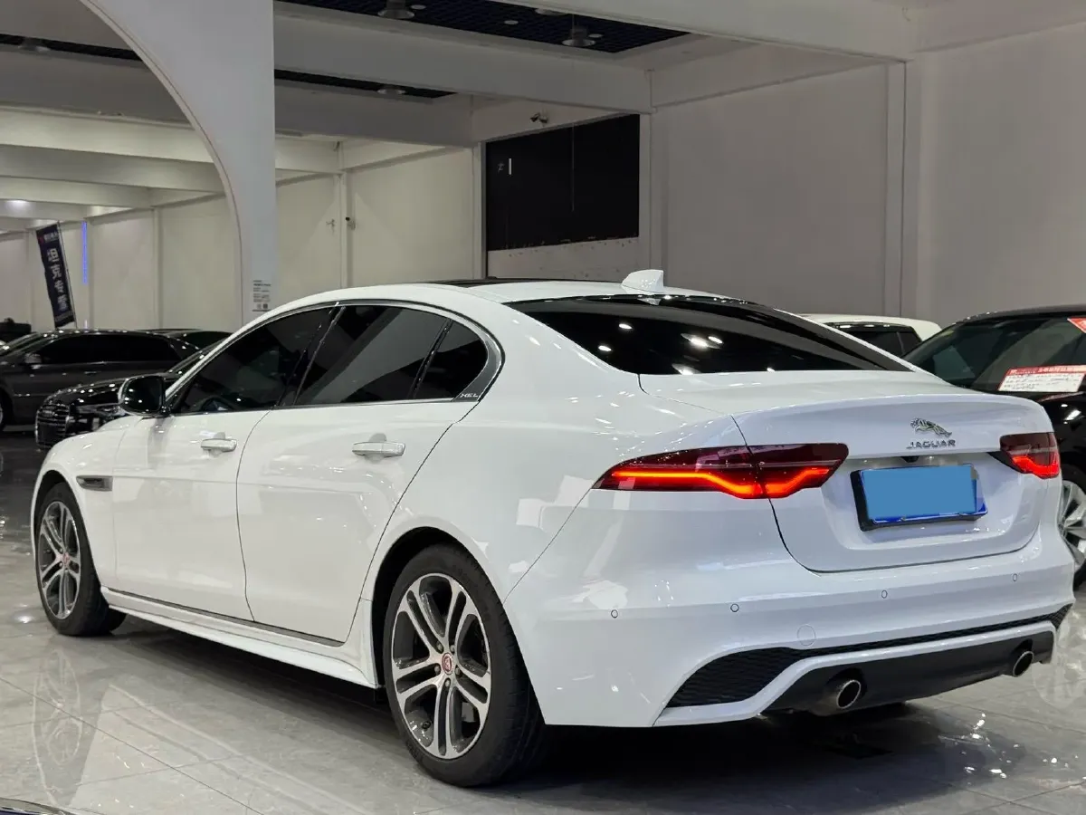 2021 Jaguar XEL 2.0T 200HP L4 8AT,autocango,china used car exporter,china ev exporter,chinese used car exporter,chinese used ev exporter