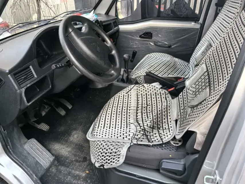 2023 WuLing ZhiGuang 1.5L 102HP L4 5MT,autocango,china used car exporter,china ev exporter,chinese used car exporter,chinese used ev exporter