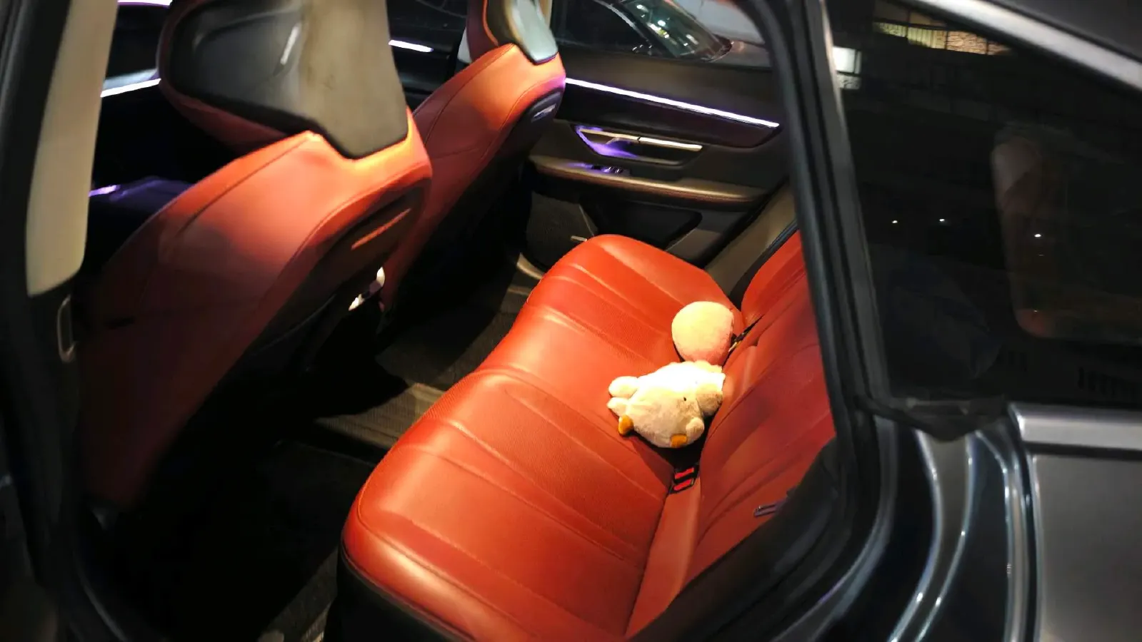 2020 Xpeng P7 BEV 70.8KWH,autocango,china used car exporter,china ev exporter,chinese used car exporter,chinese used ev exporter