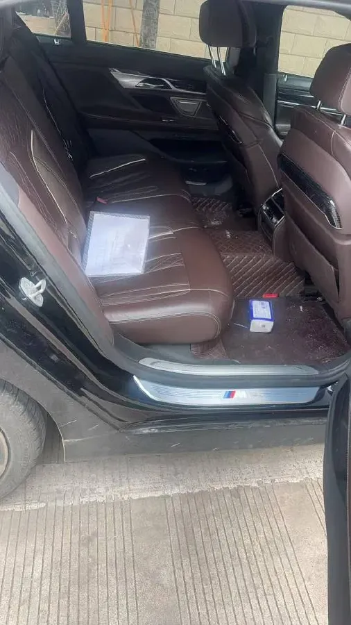 2021 BMW 7 Series 2.0T 265HP L4 8AT,autocango,china used car exporter,china ev exporter,chinese used car exporter,chinese used ev exporter