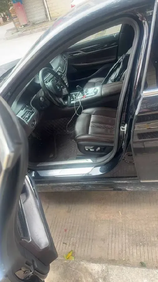 2021 BMW 7 Series 2.0T 265HP L4 8AT,autocango,china used car exporter,china ev exporter,chinese used car exporter,chinese used ev exporter
