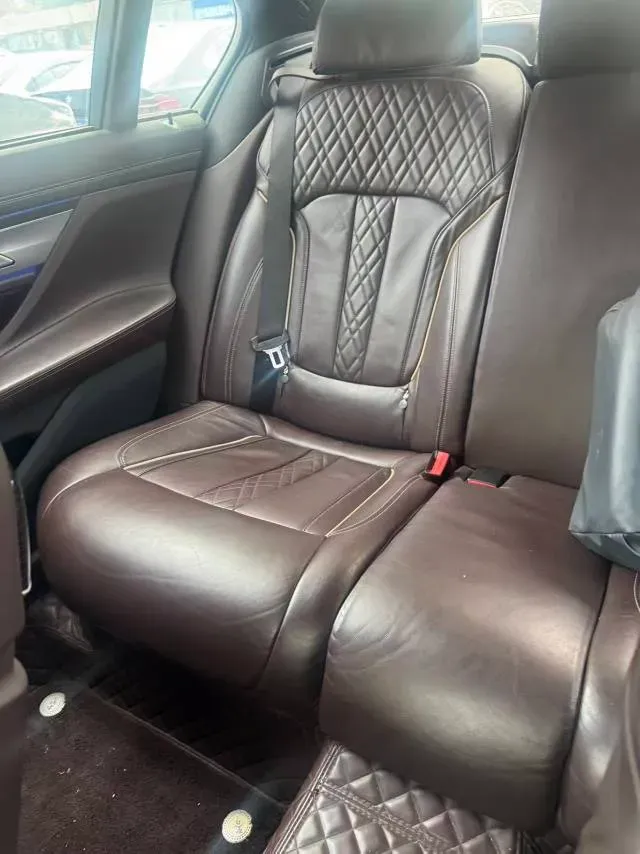 2021 BMW 7 Series 2.0T 265HP L4 8AT,autocango,china used car exporter,china ev exporter,chinese used car exporter,chinese used ev exporter