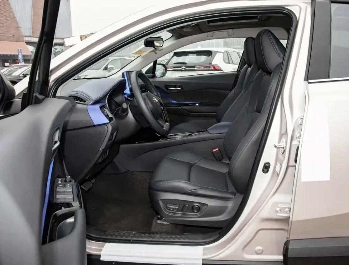 2023 Toyota C-HR 2.0L 171HP L4 CVT,autocango,china used car exporter,china ev exporter,chinese used car exporter,chinese used ev exporter