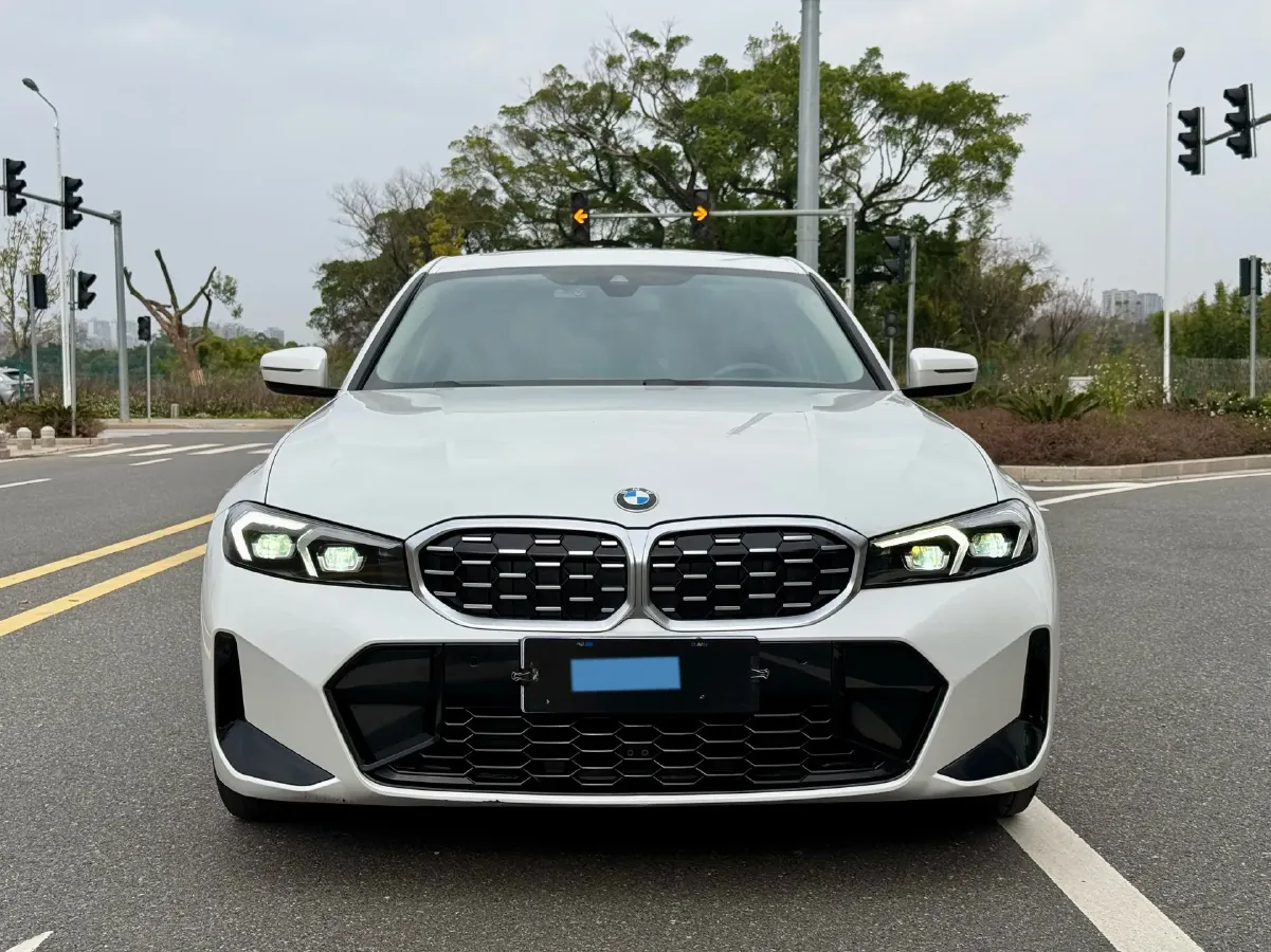 2023 BMW 3 Series 2.0T 184HP L4 8AT,autocango,china used car exporter,china ev exporter,chinese used car exporter,chinese used ev exporter