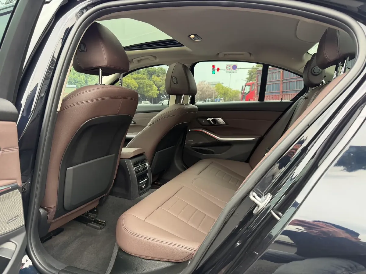 2020 BMW 3 Series 2.0T 184HP L4 8AT,autocango,china used car exporter,china ev exporter,chinese used car exporter,chinese used ev exporter