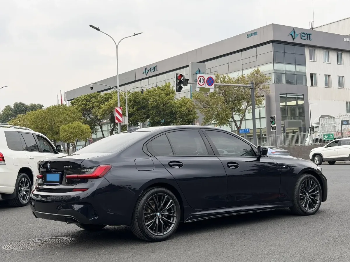 2020 BMW 3 Series 2.0T 184HP L4 8AT,autocango,china used car exporter,china ev exporter,chinese used car exporter,chinese used ev exporter