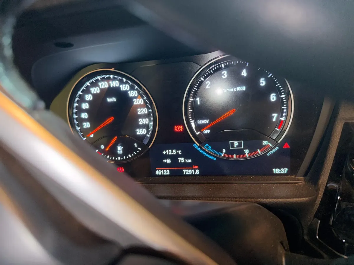 2022 BMW 1 Series 1.5T 140HP L3 7DCT,autocango,china used car exporter,china ev exporter,chinese used car exporter,chinese used ev exporter